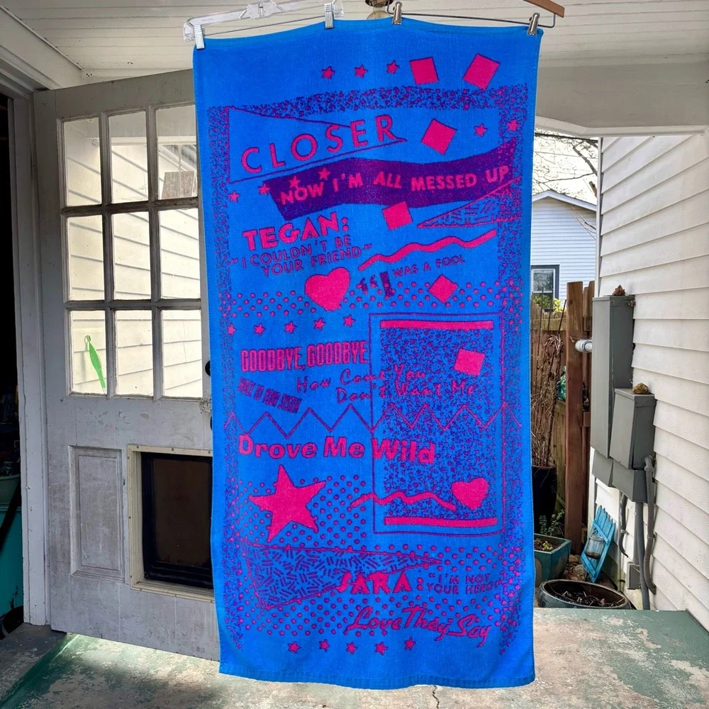 🩵 Tegan and Sara Beach Towel 💓 Heartthrob 💓 Album Merch 2013 🩵 *Super Rare* 💘💘💘